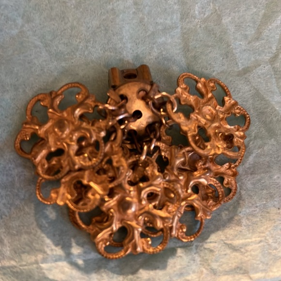 Vintage Miriam Haskell Clip Earrings - Picture 3 of 10